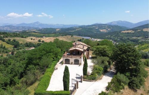 2 Bedroom Stunning Home In Casacastalda