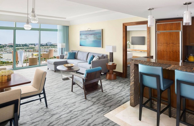 2 Bedroom Suite Harbor View - 2 King bed, Max Occupancy 8 Guests