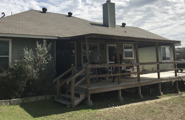 2 Bedrooms, 1 Bath, extra space