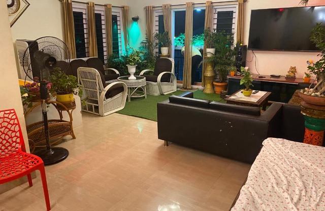 2 bhk for crashing as a entire property
