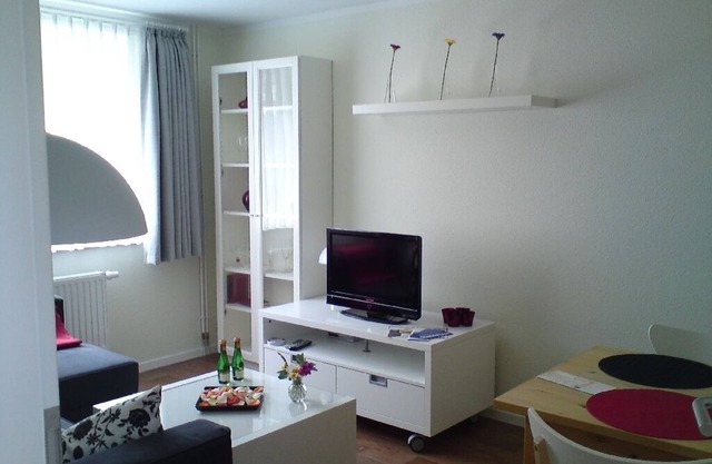 2 - BR - Apartment - 3 minutes to the beach.