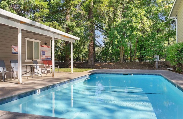 2 Farmhouse-Inspired Retreat w Pool-BBQ