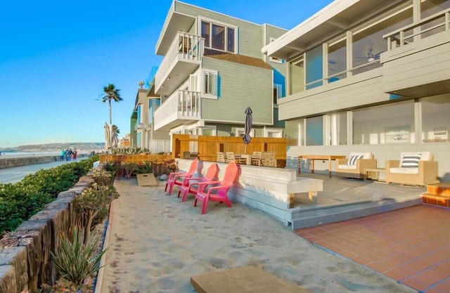 2 Levels of Ocean Front ★ HUGE Patio ★ AC