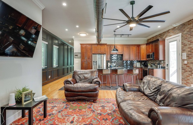 2 Mi to Dtwn San Marcos: Spacious Home w/Yard!