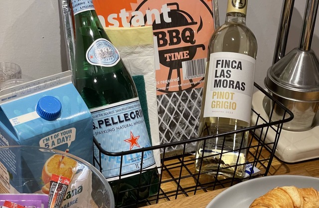 2 minutes from 2 Sandy blue flag beaches