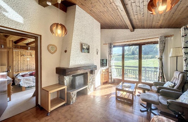 2 Pièces + Mezzanine au pied des pistes avec Parking - Combloux - FR-1-560-64