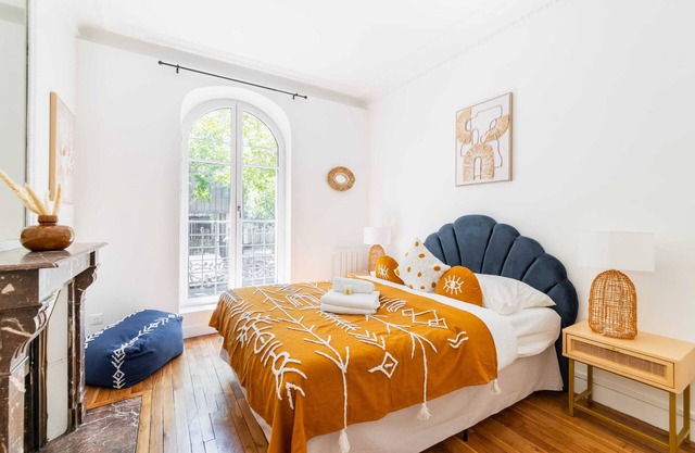 2 pieces refait neuf metro Jaures - paris 19 - 4P