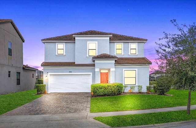 2-Storey Home with Pool & Nature's Beauty