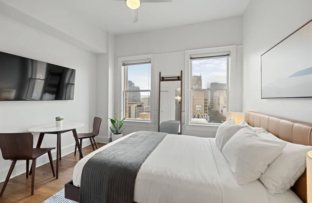 2 Units | Explore San Antonio’s History | Minutes from The Alamo & Local Gems