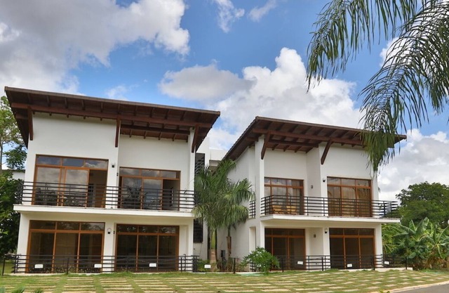 20. Comfortable 2 bedroom apartment, first level