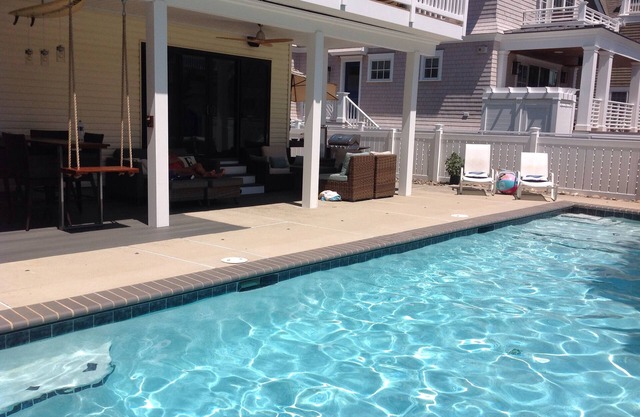20% September discounts in effect. Warm water and less crowds. Book today.