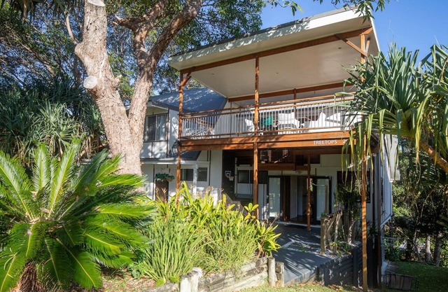 20 Yarrong Rd is a very large house split over three levels