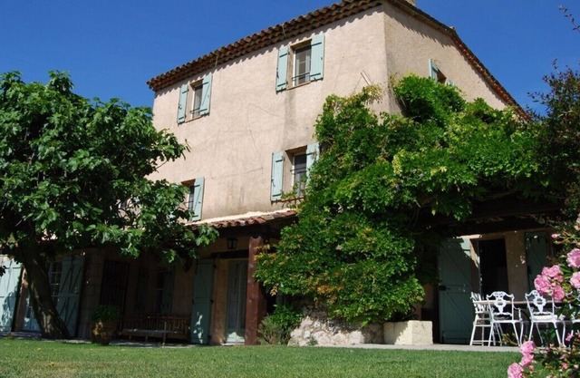200 year-old Provencal dream house with stunning views, near Bargemon