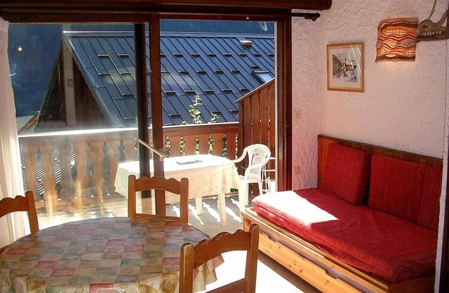 200m from ski slopes, 1st floor, view mountain, balcony, tv, ski locker, 24m², Champagny-en-Vanoise
