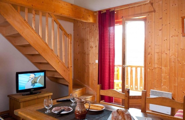 200m from ski slopes, fitness, swimming pool, terrace, balcony, parking, 50-60m²