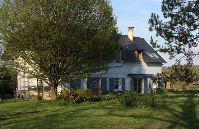 200m² house 2km from the sea in the countryside 6 bedrooms