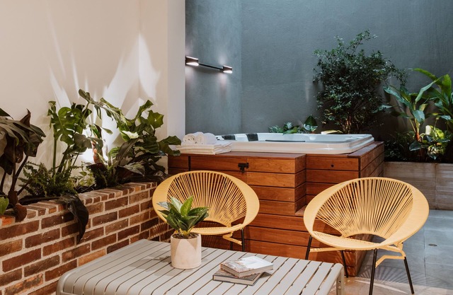 - 201 Provenza ⚡ Astonishing 3BR - A/C ⚡ Private Jacuzzi