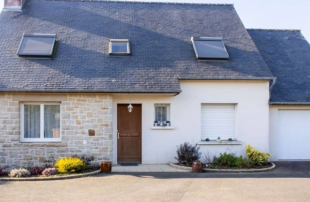 204 - Tranquil family home with large garden