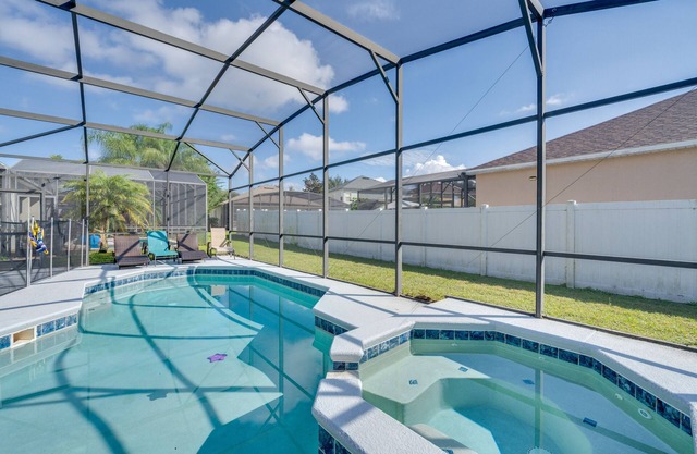 22 Mi to Disney: Kissimmee Home w/Pool & Hot Tub