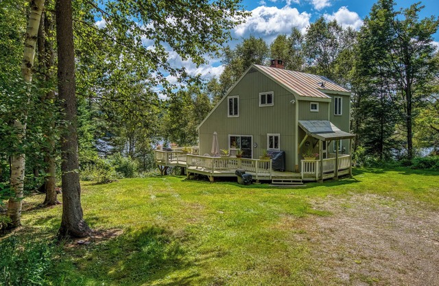🐾23 Dolman - Amalaran - 360' of frontage on Dodge Pond, dog friendly