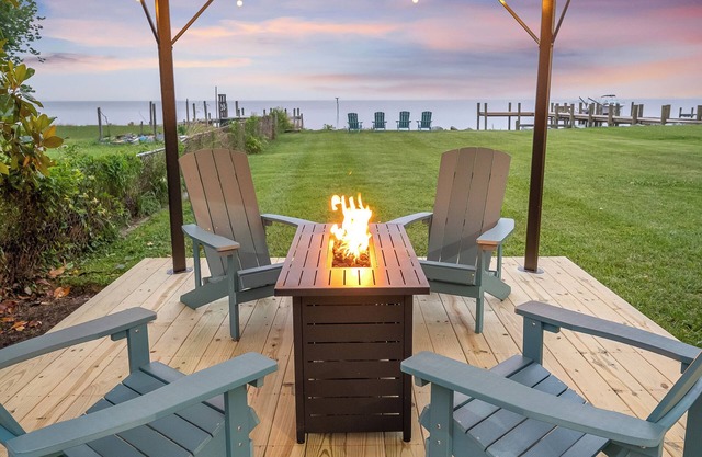 25-50% Off~Private Beach~Hot Tub~Fire Table~