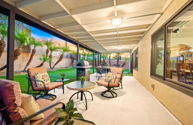 25% Off October! Comfy Beds, Full AC, Great Patio