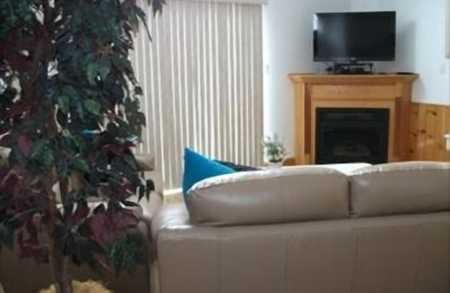 29 33rd Street, Unit:East