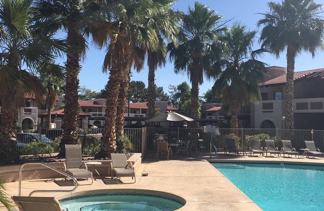 2bd/1.25 bath, close to spring training stadiums, long term winter getaway