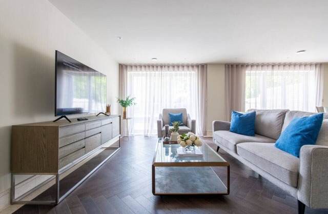 2BD, 2BA Urban Oasis