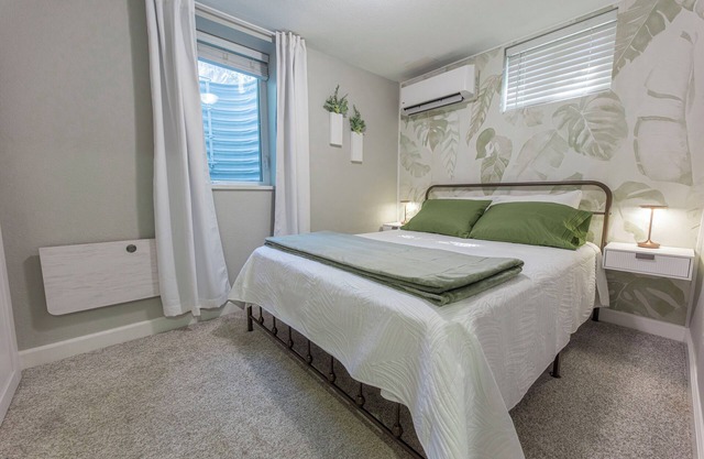 2BD Garden Level Unit Near Swedish/Craig Hospitals, Fiddler's Green & Littleton!