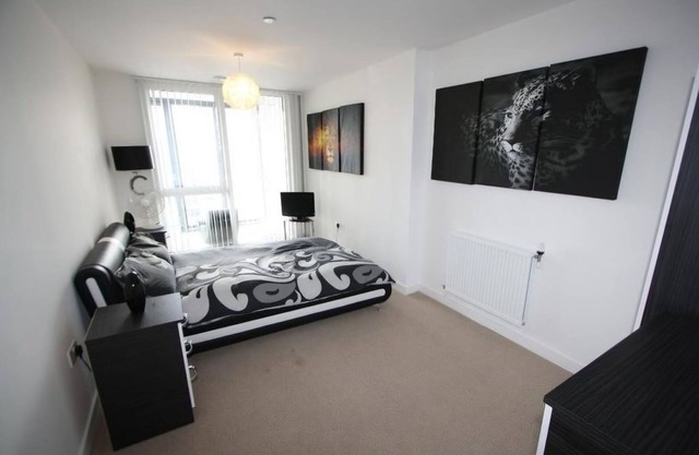 2Bed near Stratford