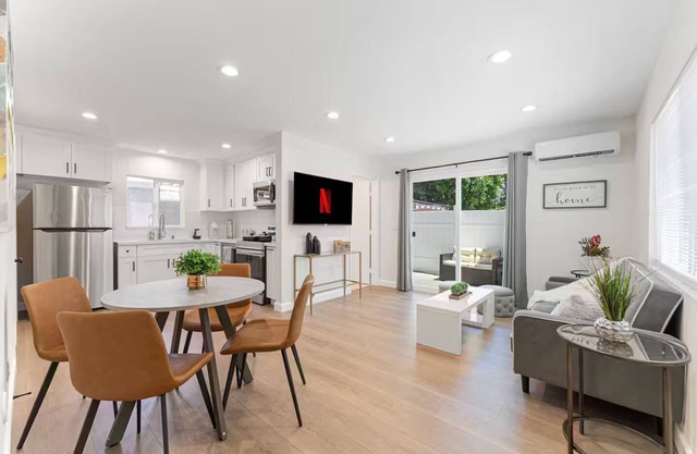 2Bedroom - 1Bath - Quiet - DTLA - Outdoor Space - Free Parking