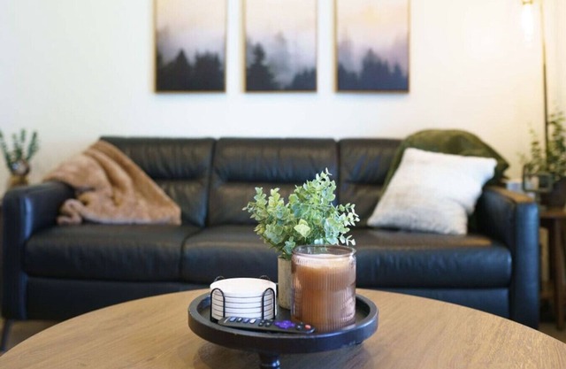 2BR/2.5BA 15 Min. Silverwood, 9 Min. Hayden Lake