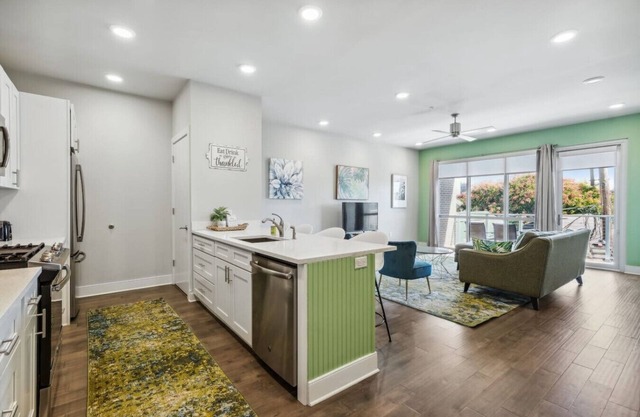 2BR/2BA Luxury Bywater Condo In New Orleans!