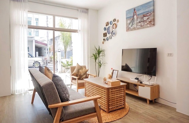 2BR/3BA Japandi House near Phuket Old Town
