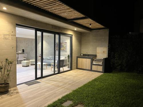 2BR Apartamento Moxie Paracas con Terraza y AC en 1r Piso