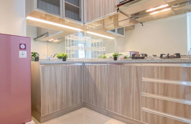2Br Apartment Near Jakarta Kota Station At Lucky Tower Residence