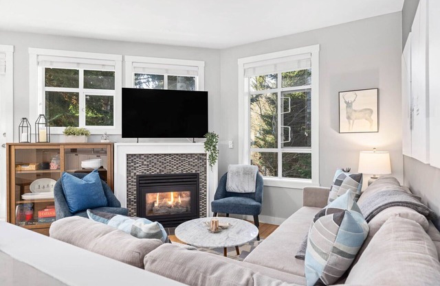 2BR | Granite Court | Village Location | Gas Fireplace | Mudroom | Secure Parking