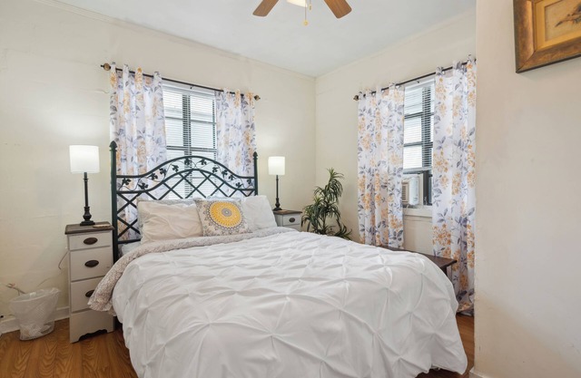 2BR Historic & Walkable Duplex near Forsyth Park