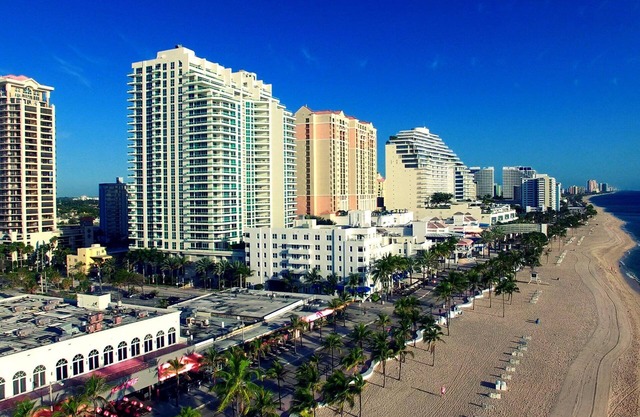 2BR Marriott's BeachPlace Towers. Best Location in Ft Lauderdale Beach!