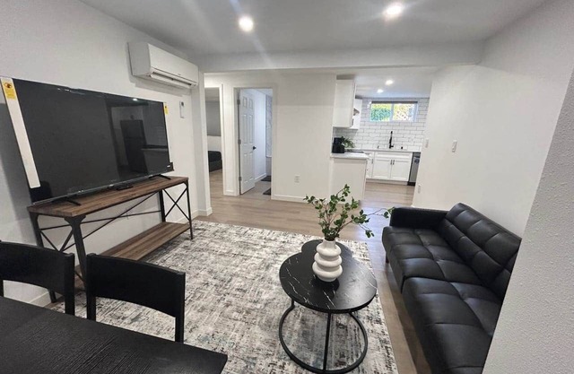 2BR | Near Downtown + Airport Train + Stadiums + Light rail