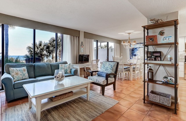 2BR Oceanfront in Captain's Court with beautiful views! Omni Plantation