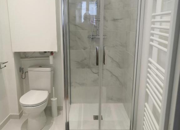 2P refait à neuf, calme, quartier historique, entre seine et cathédrale