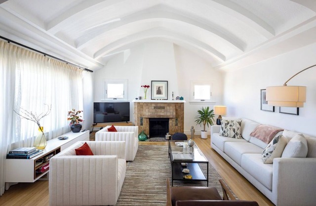 3/2 Luxury house in Sf w/yard/gym