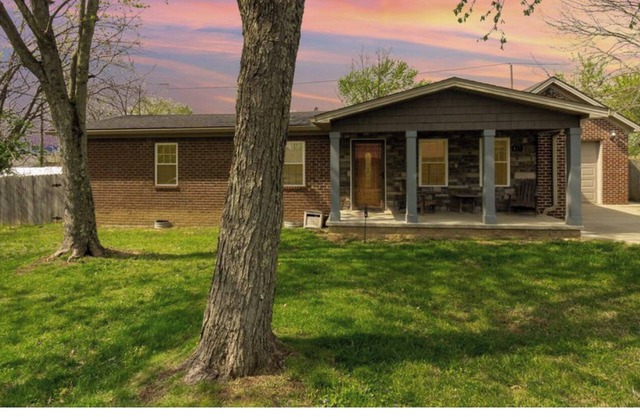 3-2 pet friendly close to UK/EKU SERVICE CONNECTED VETERANS 20% OFF