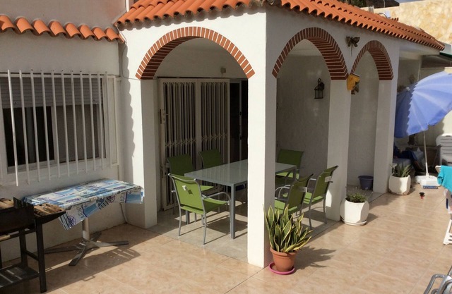 3 Bedroom Bungalow short & level walk to beach. Close to bus station and shops.