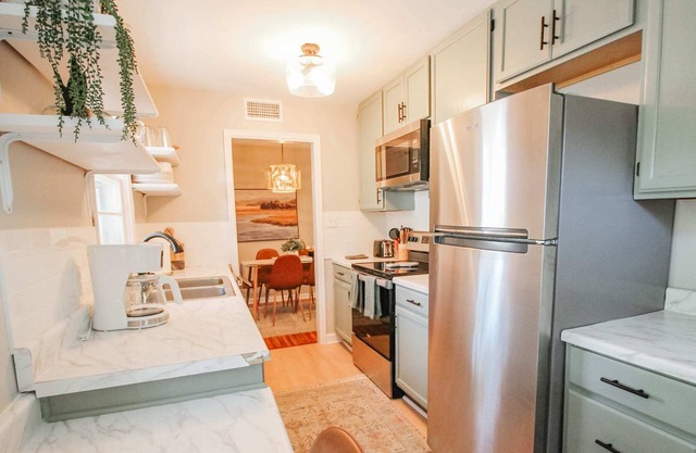 3 BDR 1 BTH Wichita - Near Shopping & Dining!