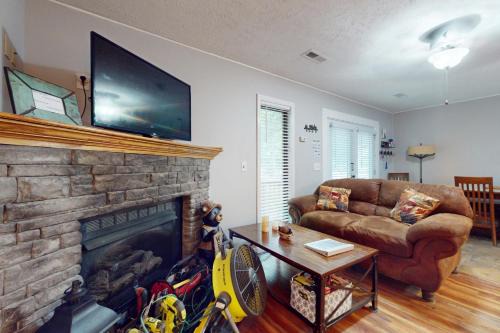 3 Bears Cabin at Serenity Pointe