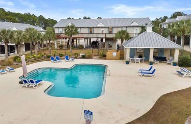 3-bed, 2-bath condo Carrabelle, Fl/pool/fishing