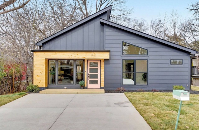 3-bed 2-bath Modern Charmer near Downtown